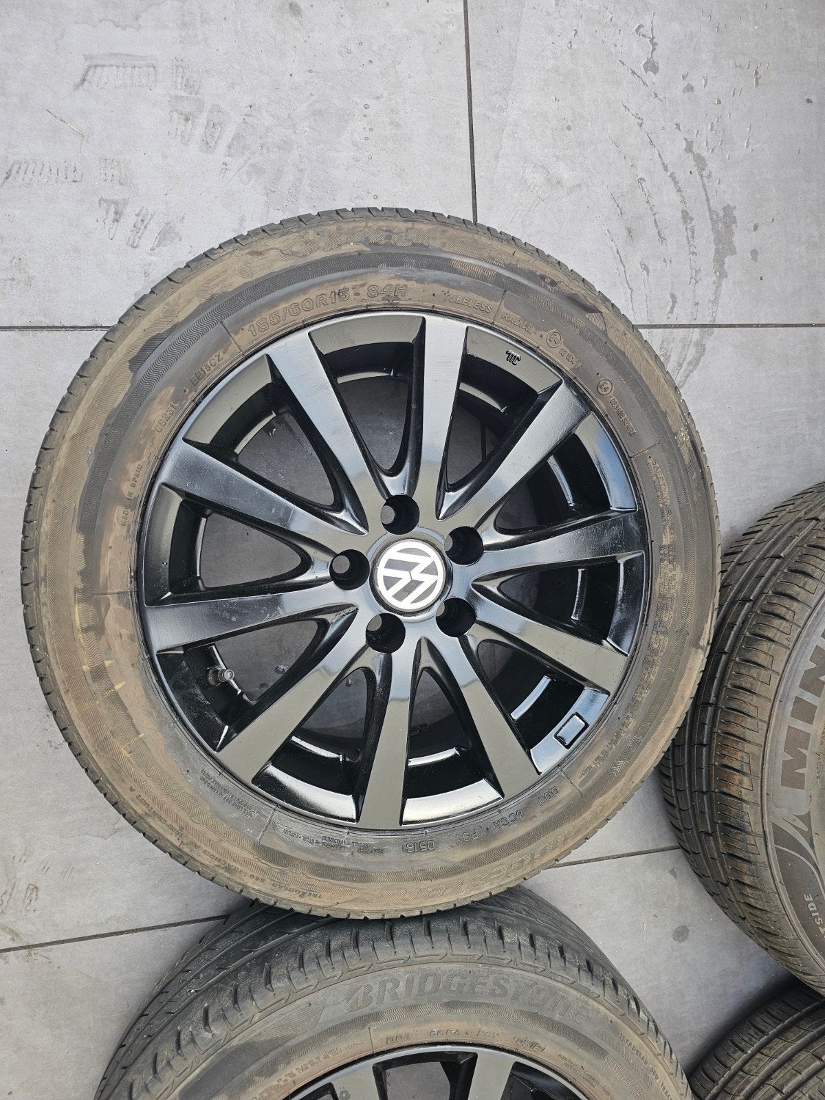 Vw. Polo Bluemotion 15 inch LM velgen met zomerbanden, Ophalen