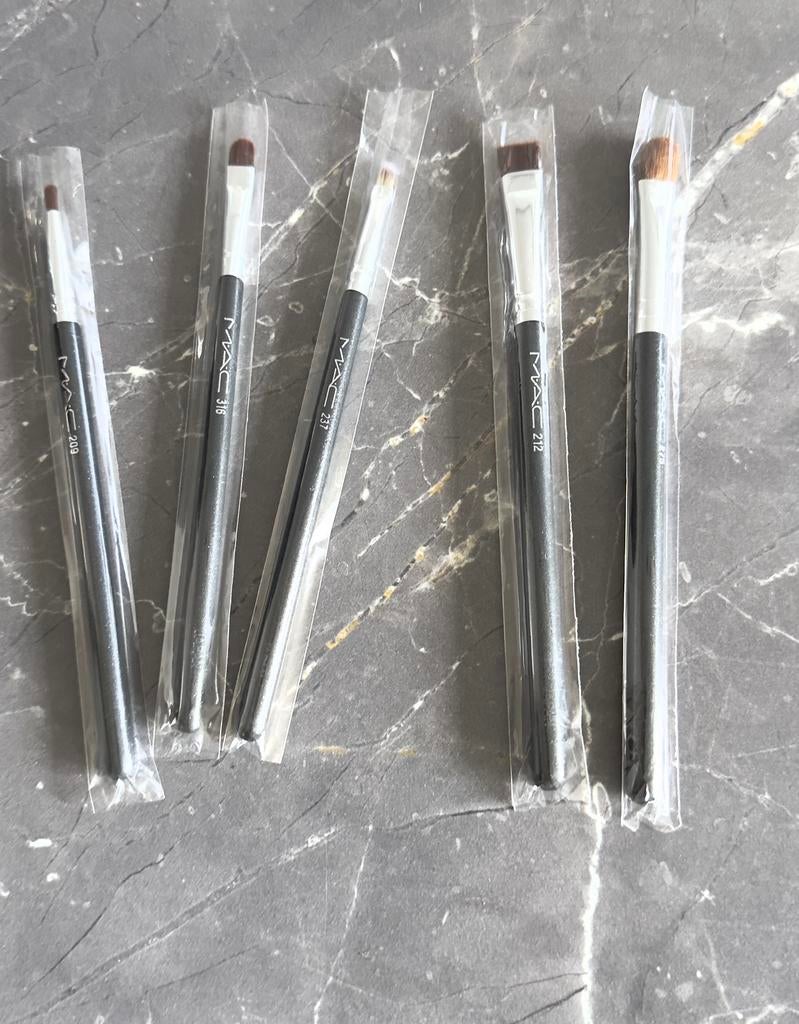 MAC MAKE UP brushes, Ophalen of Verzenden, Nieuw, Gehele gezicht