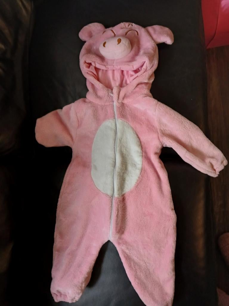 Carnavalspakje biggetje, Kinderen en Baby's, Babykleding | Maat 80, Ophalen, Zo goed als nieuw, Jongetje of Meisje, Pakje