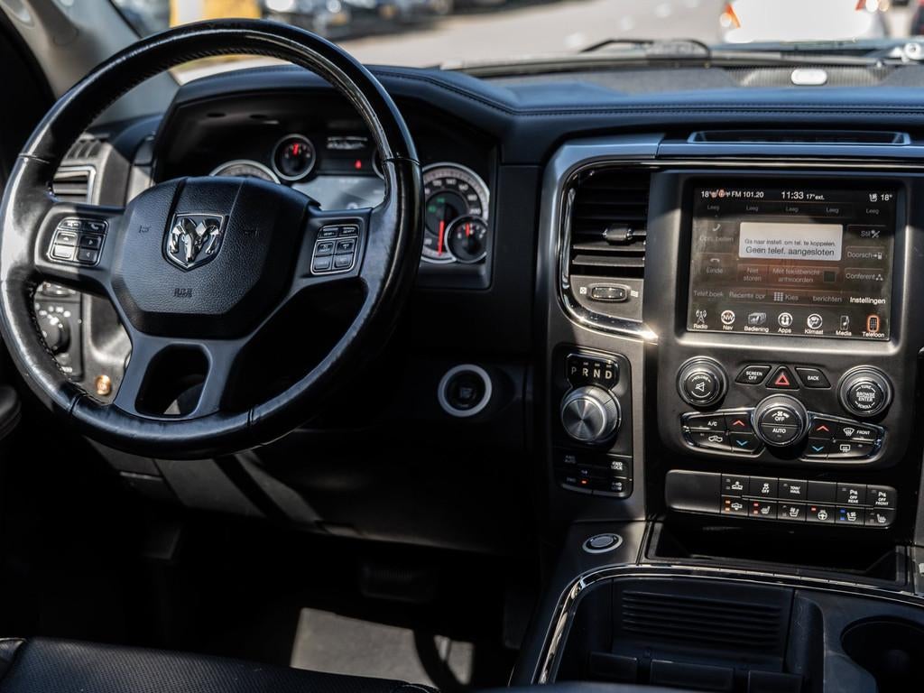 Dodge Ram 1500 5.7 V8 Quad Cab 6'4 - PANORAMADAK - STOEL VER, Auto's, Automaat, Achterwielaandrijving, Gebruikt, 5654 cc