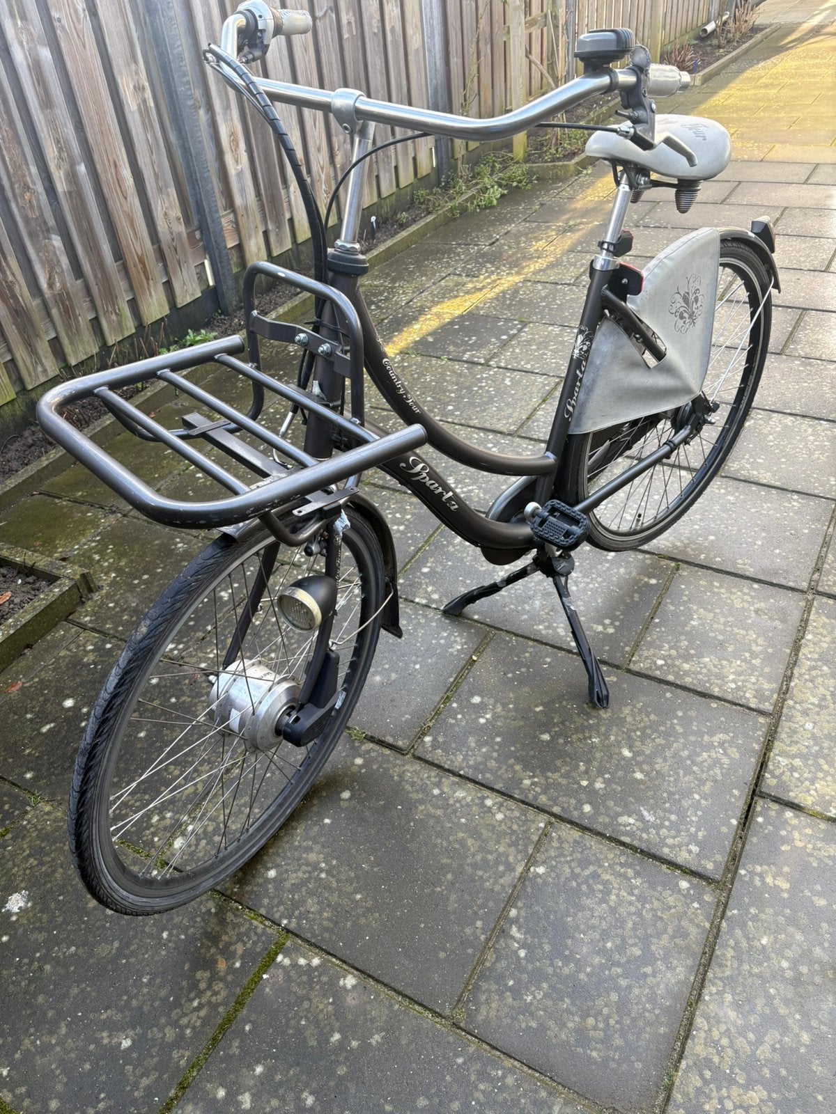 Sparta damesfiets, Ophalen, Gebruikt, Velgrem, 56 cm of meer