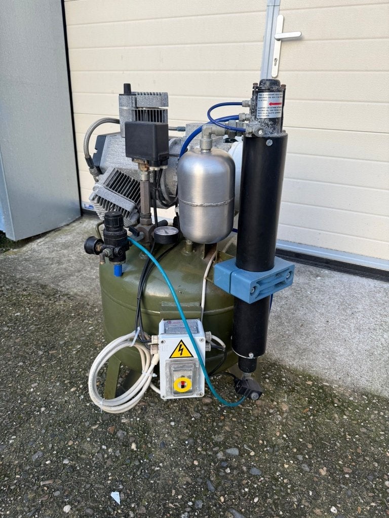 Mr Dental l Cattani Compressor l 3 cill l Tandarts, Ophalen of Verzenden, Gebruikt