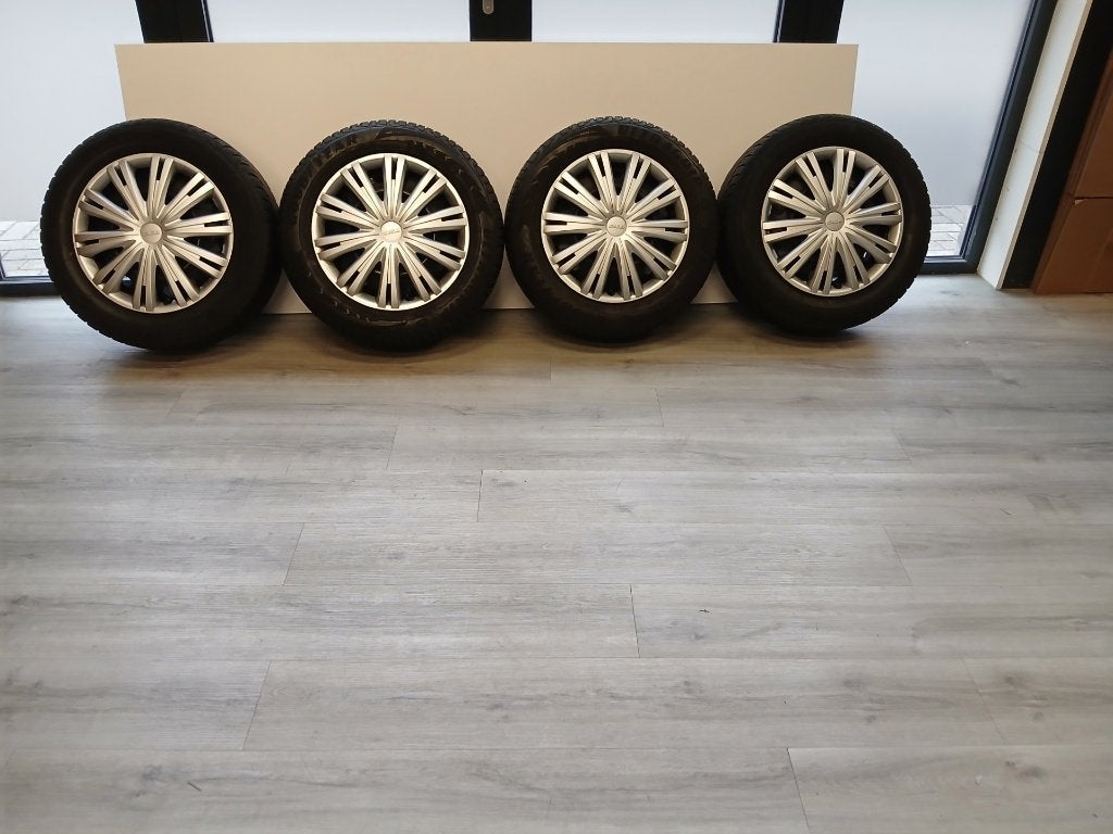 Winter Wielenset Toyota Avensis 2009-2018 16INCH staal!!, Ophalen, 16 inch, 205 mm, Band(en)