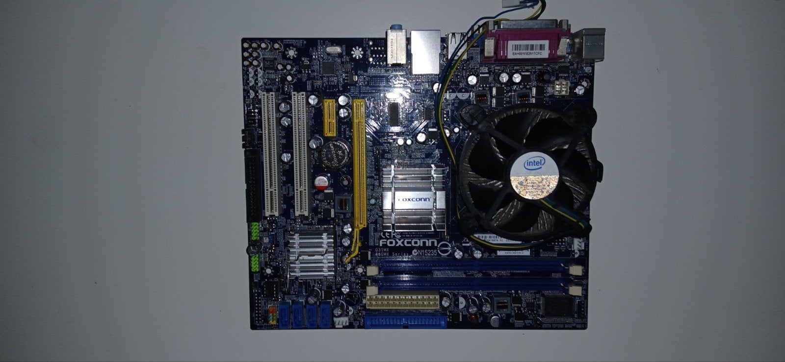 Foxconn N15235 Intel B85 MicroATX Moederbord met CPU, Computers en Software, Moederborden, Ophalen, Gebruikt, MicroATX, LGA 1150
