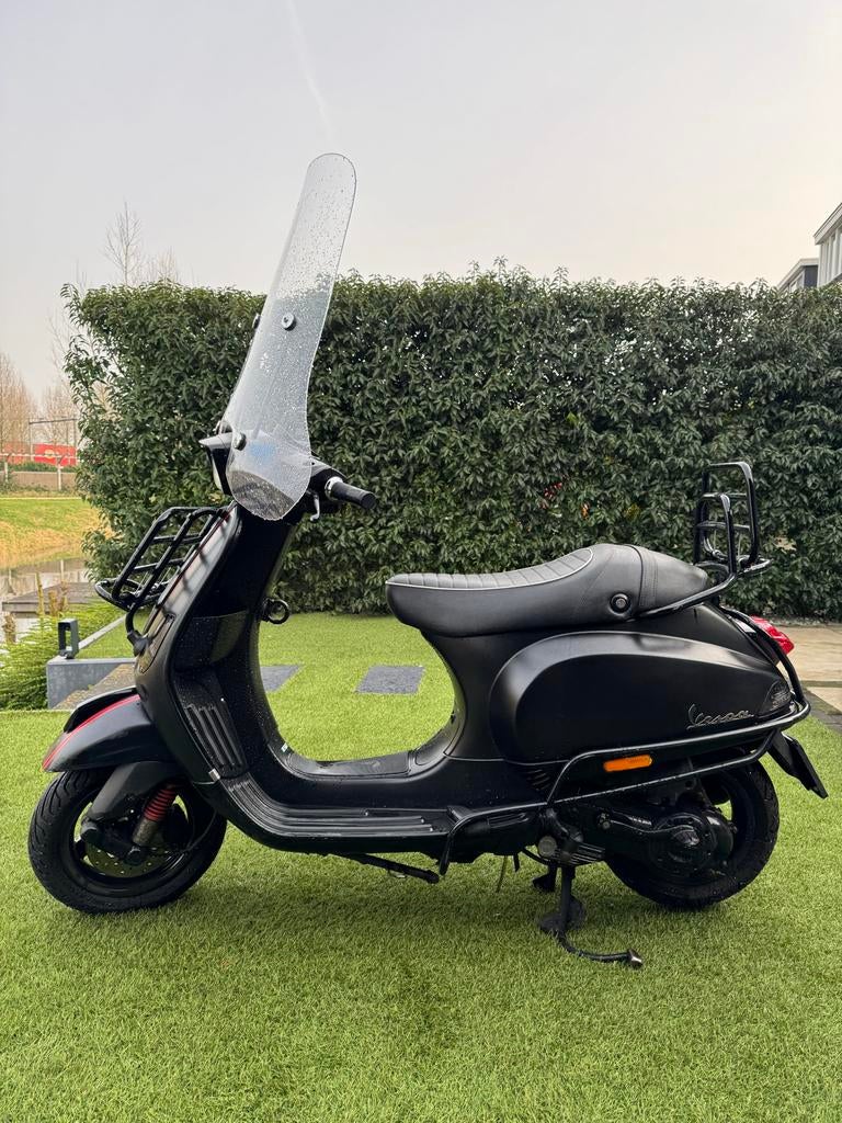 Piaggio Vespa S 2013 + boxer helm, Fietsen en Brommers, Brommers | Vespa, Gebruikt, Overige modellen, Ophalen