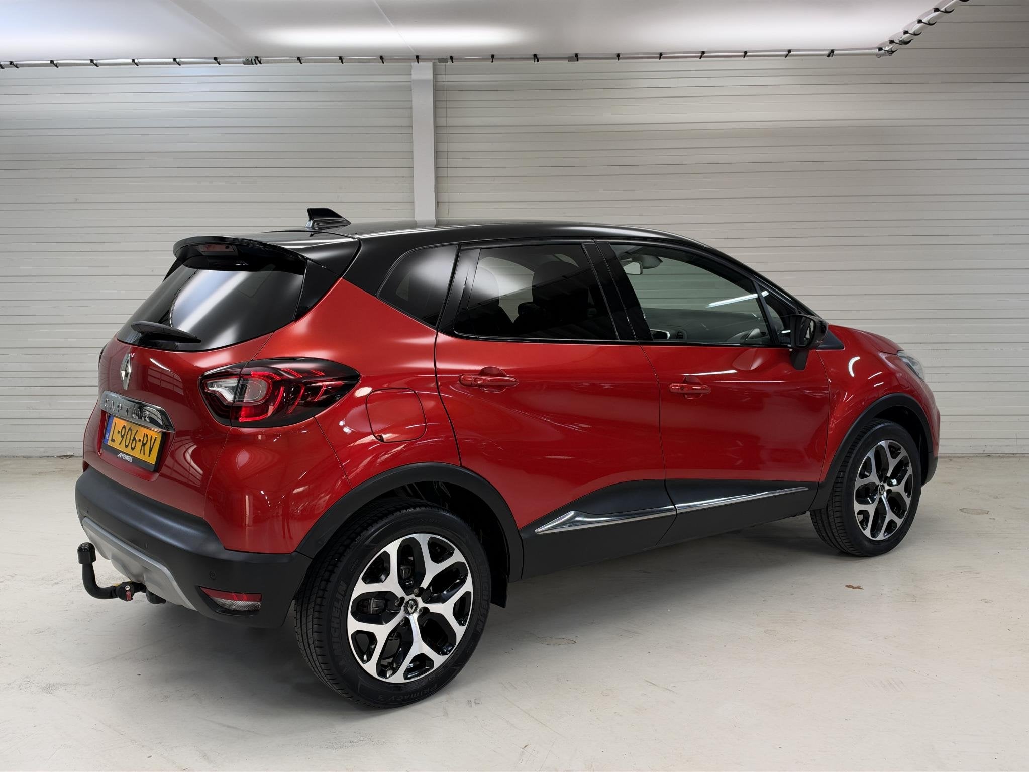 Renault Captur 0.9 TCe Intens / Apple Carplay / Trekhaak / A, Auto's, Voorwielaandrijving, 898 cc, Stof, Euro 6