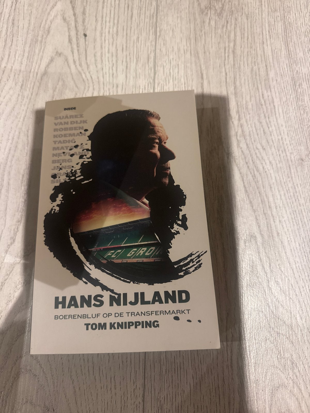 Hans Nijland: Boerenbluf op de Transfermarkt - Tom Knipping, Ophalen of Verzenden, Zo goed als nieuw, Nederland