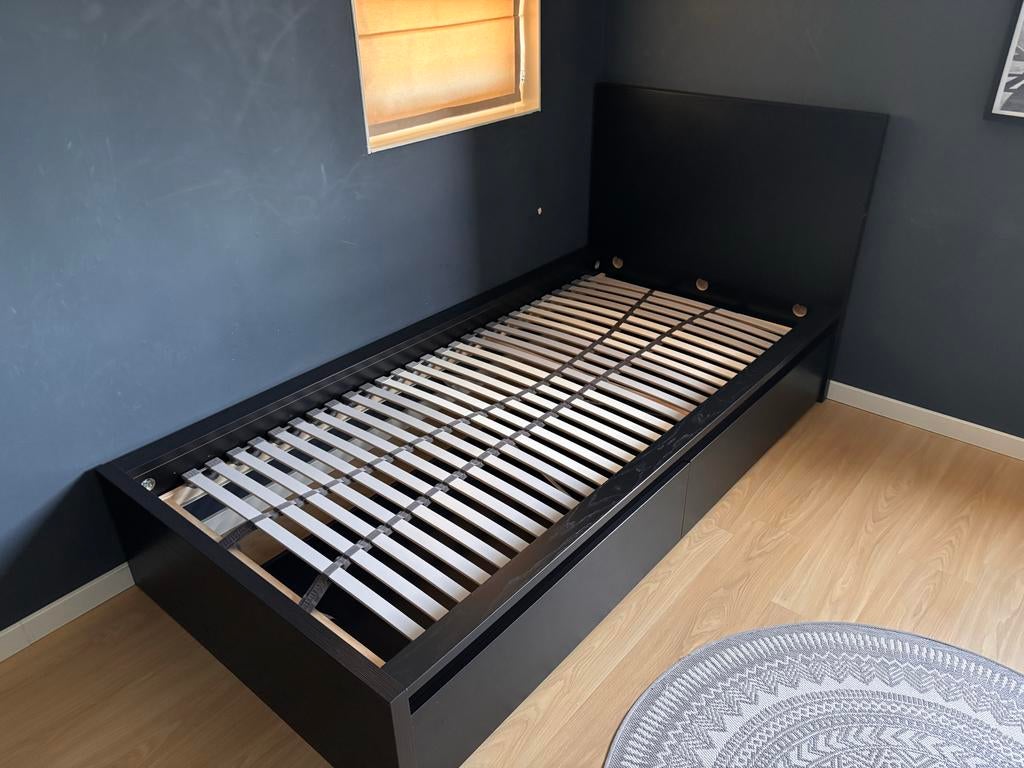 IKEA Malm bed 1-persoons zwart met lades, Huis en Inrichting, Slaapkamer | Bedden, Ophalen, Gebruikt, 90 cm, Eenpersoons