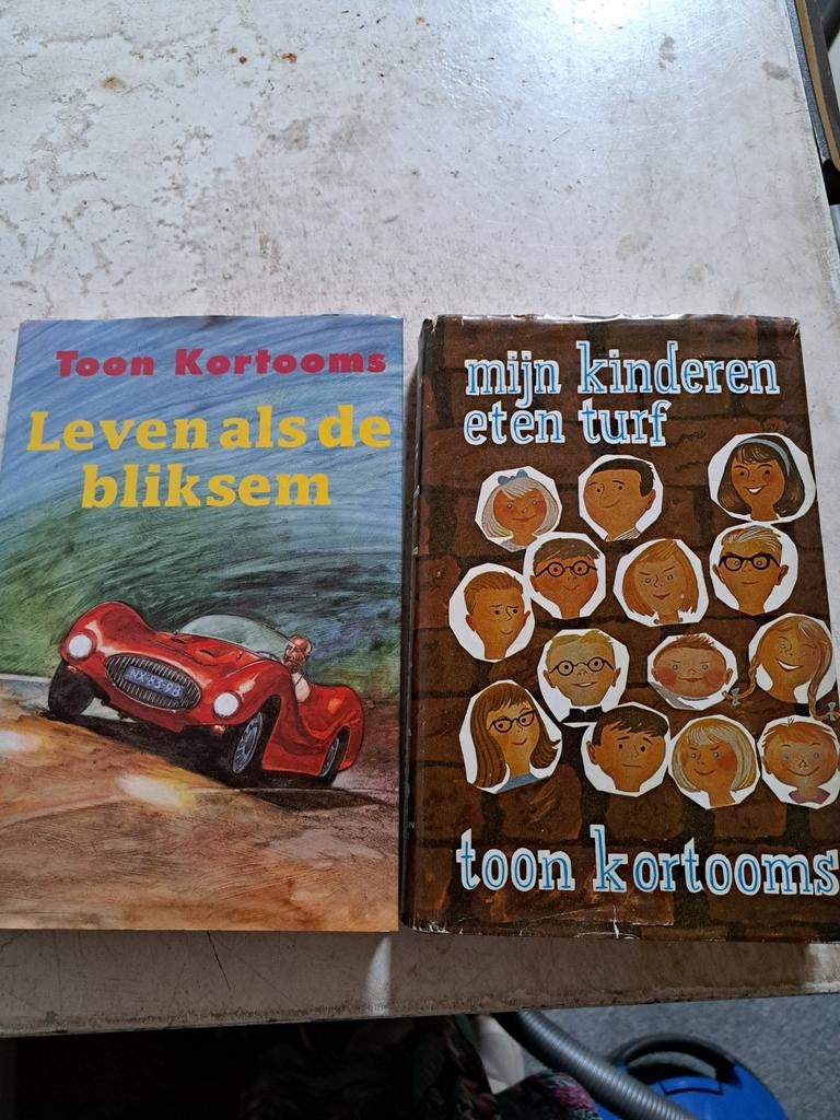 Toon Kortooms boeken, Boeken, Ophalen of Verzenden, Gelezen
