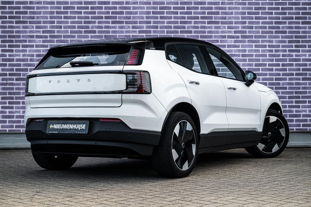Volvo EX30 Single Motor Extended Range Plus 69 kWh | Stoel e, Auto's, Volvo, Automaat, Achterwielaandrijving, Gebruikt, Leder en Stof