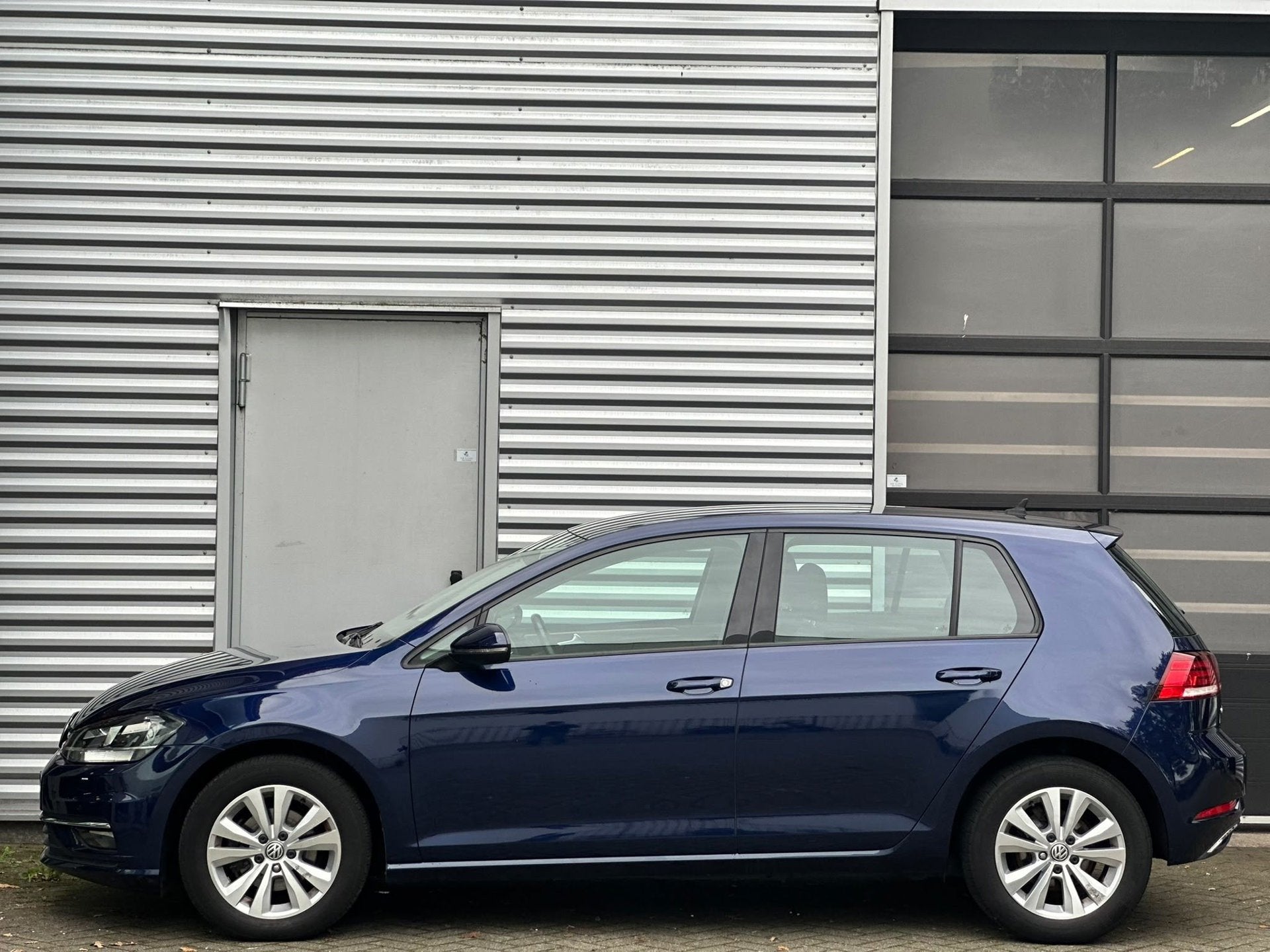 Volkswagen Golf 1.0 TSI Comfortline|Navigatie|Carplay, Auto's, 12 maanden, Gebruikt, Euro 6, Origineel Nederlands