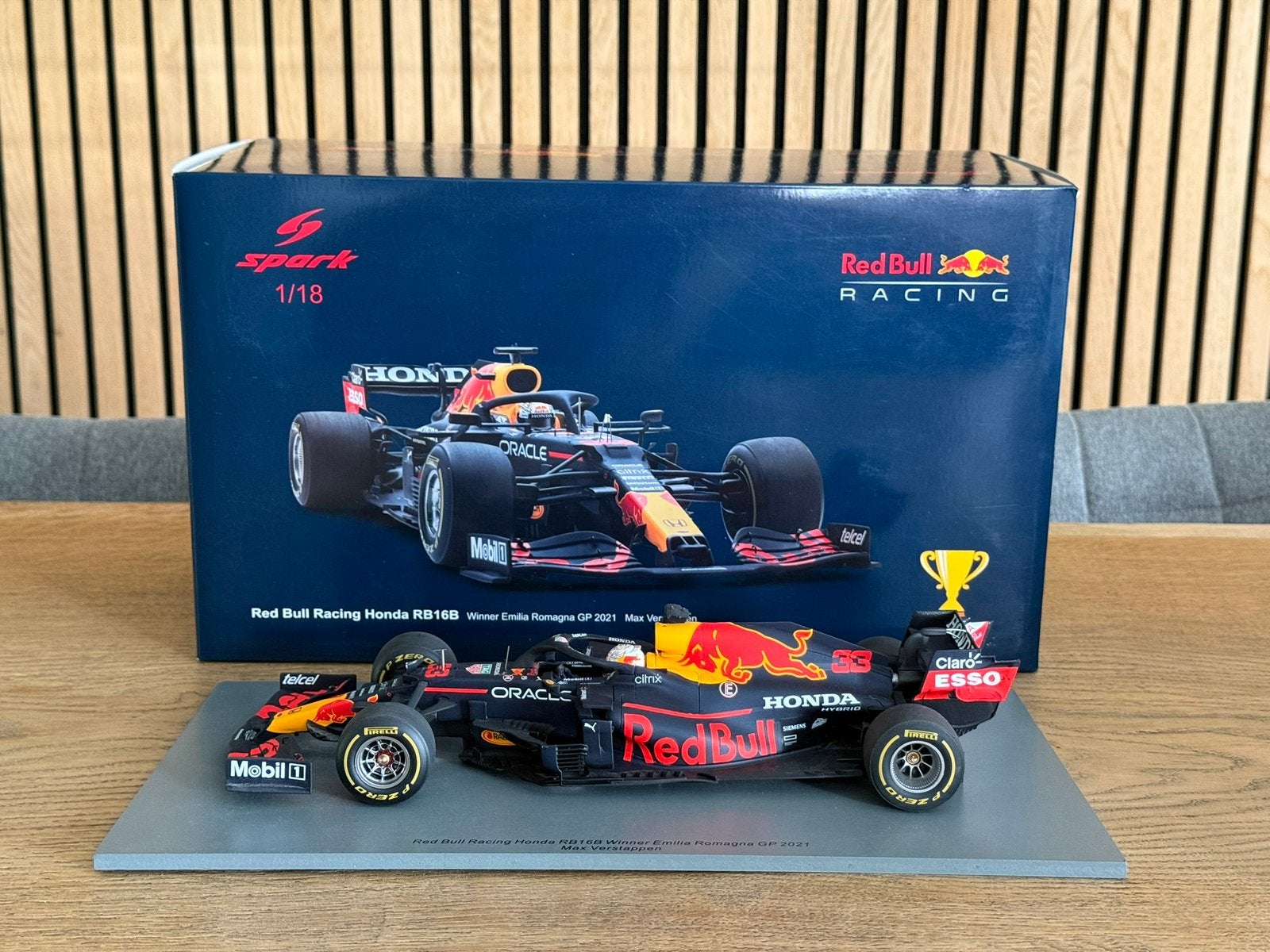 Max Verstappen Red Bull RB16B 1:18 Schaalmodel Spark, Ophalen of Verzenden, Zo goed als nieuw, Formule 1