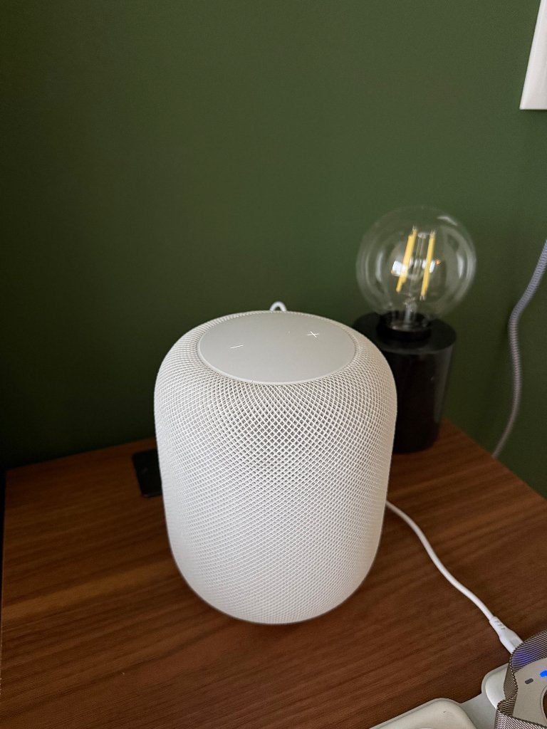 Apple HomePod (1e generatie) - Wit, Audio, Tv en Foto, Overige merken, Slimme speaker, Ophalen of Verzenden, Zo goed als nieuw
