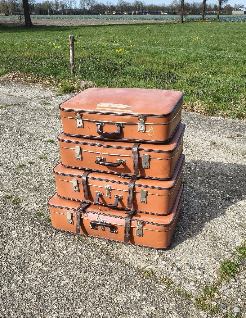 Brocante vintage koffers 4 stuks, Antiek en Kunst, Ophalen