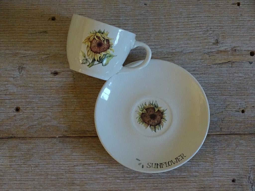 Servies, Jet (by Ter Steege), SUNFLOWER, z.g.a.n., Ophalen of Verzenden, Zo goed als nieuw, Overige stijlen, Kop(pen) en/of Schotel(s)
