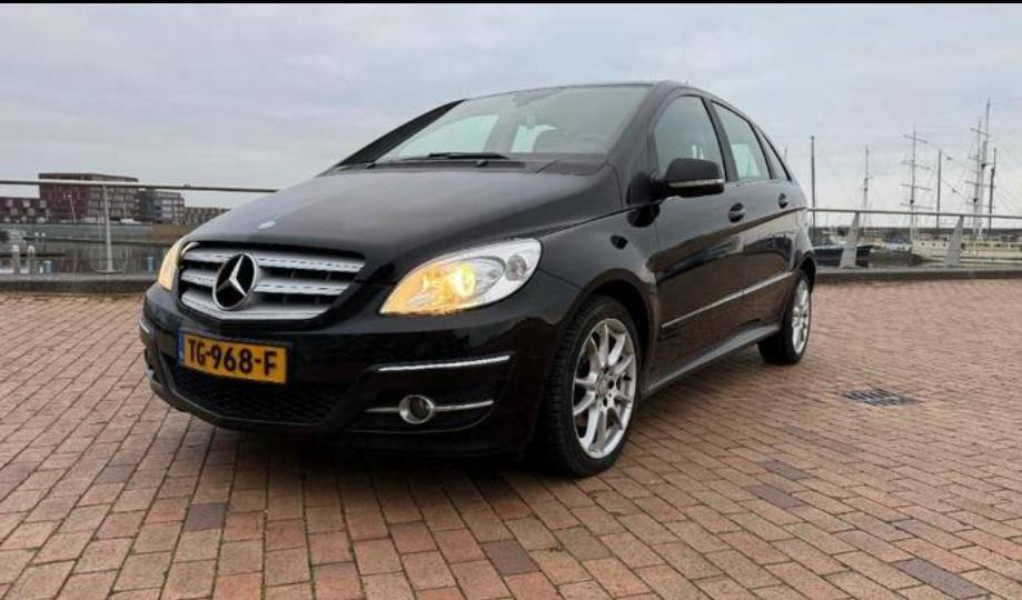 Mercedes-Benz B-Klasse 2.0 CDI B180 5DRS CVT 2010 Zwart, 1370 kg, 4 cilinders, 715 kg, Zwart