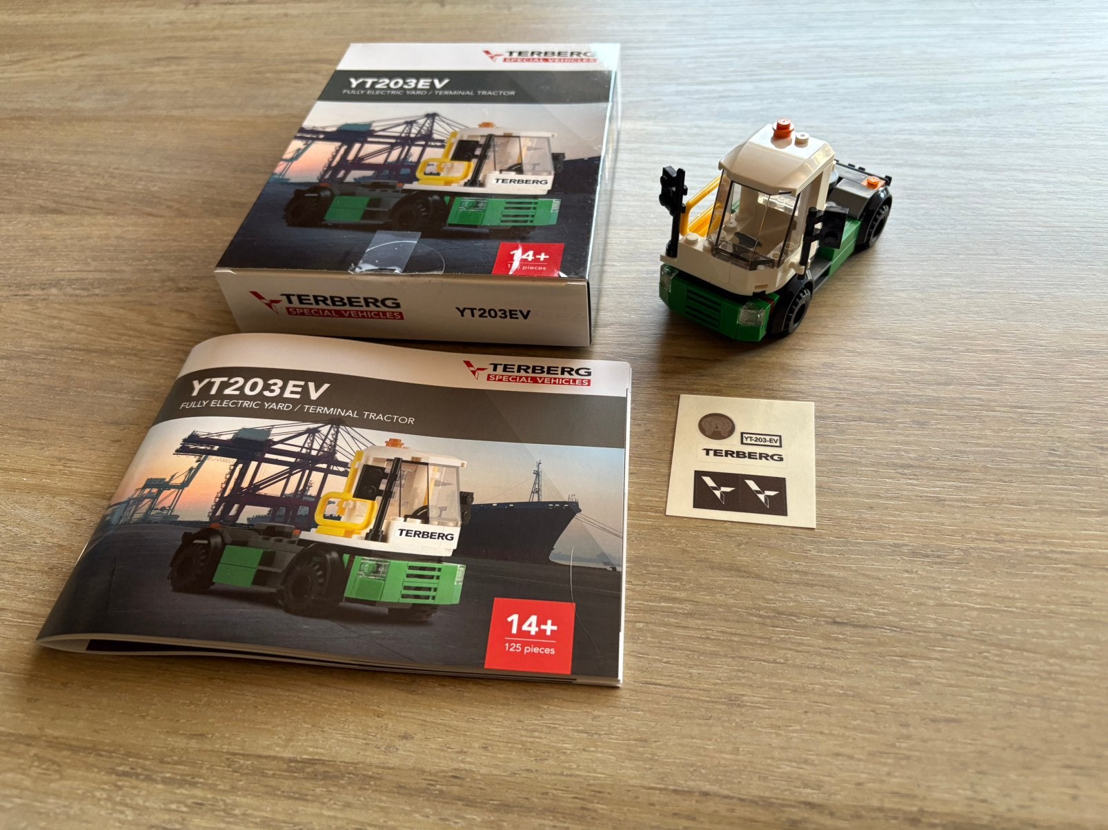 Terberg truck YT203EV 125 onderdelen + stickervel. Super, Ophalen of Verzenden, Zo goed als nieuw
