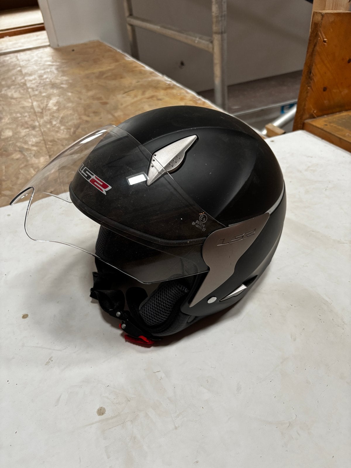 LS2 Jethelm mat zwart - Maat S, Motoren, Kleding | Motorhelmen, Overige merken, Jethelm, Ophalen of Verzenden, S