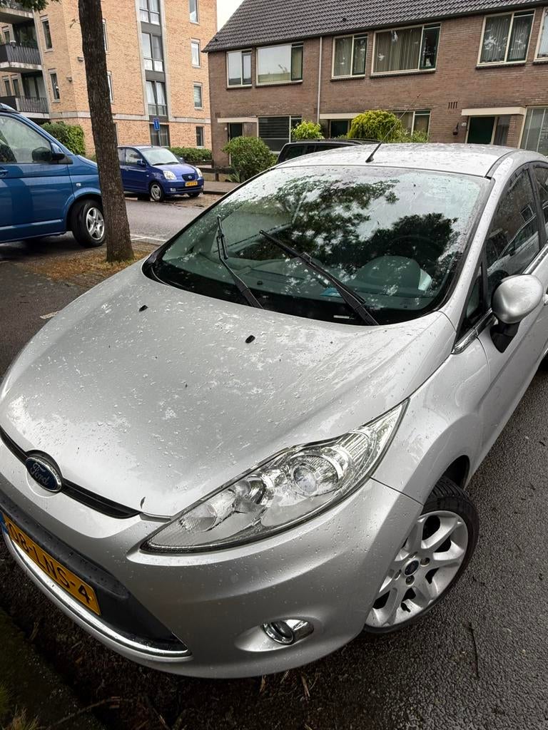 Ford Fiësta 1.25 60KW 5DR 2010 Grijs, Auto's, Ford, Particulier, Fiësta, ABS, Airbags, Airconditioning, Automatische klimaatregeling