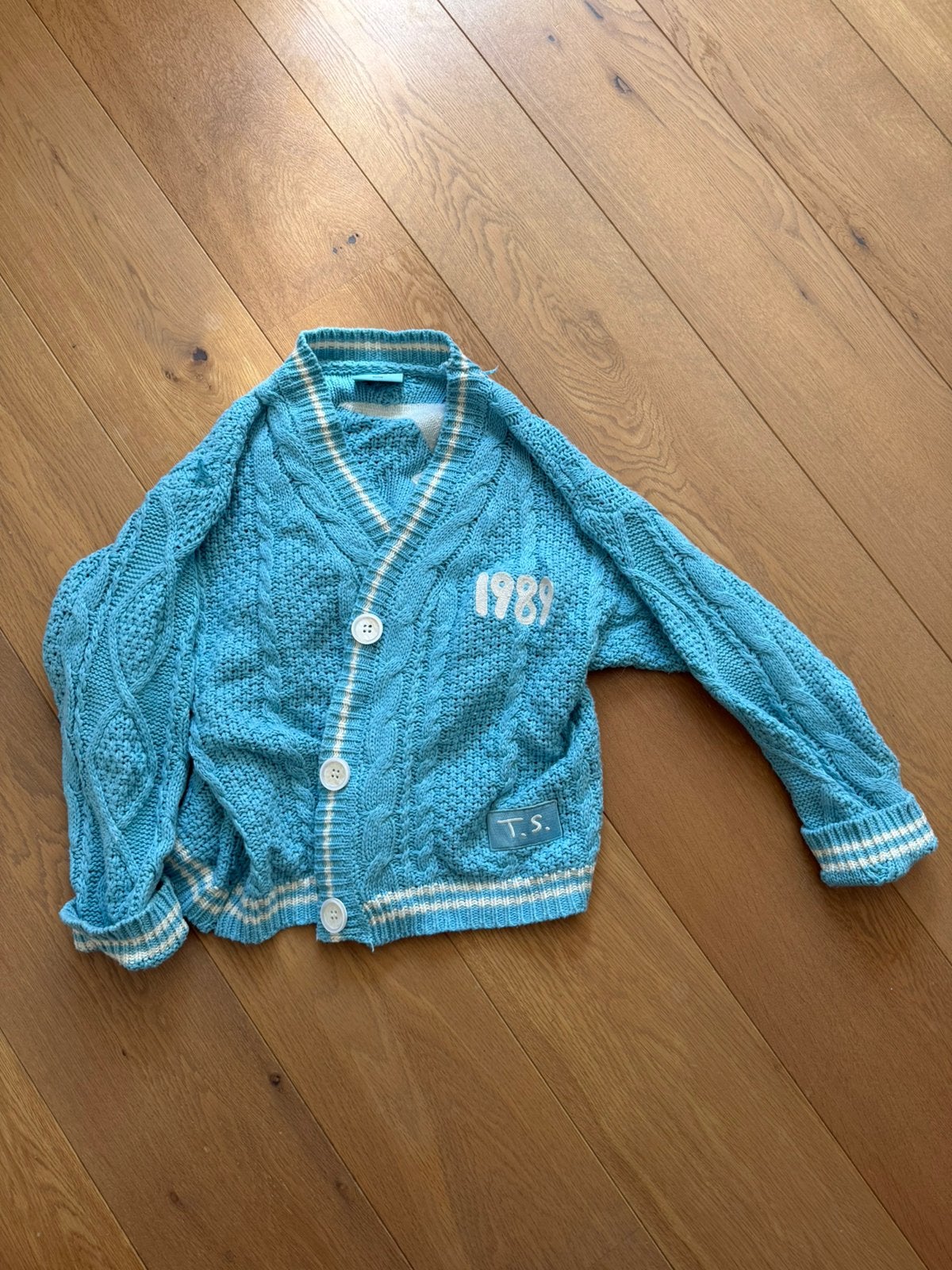 Taylor Swift 1989 cardigan maat XS/SM, Ophalen of Verzenden, Zo goed als nieuw, Maat 36 (S), Blauw