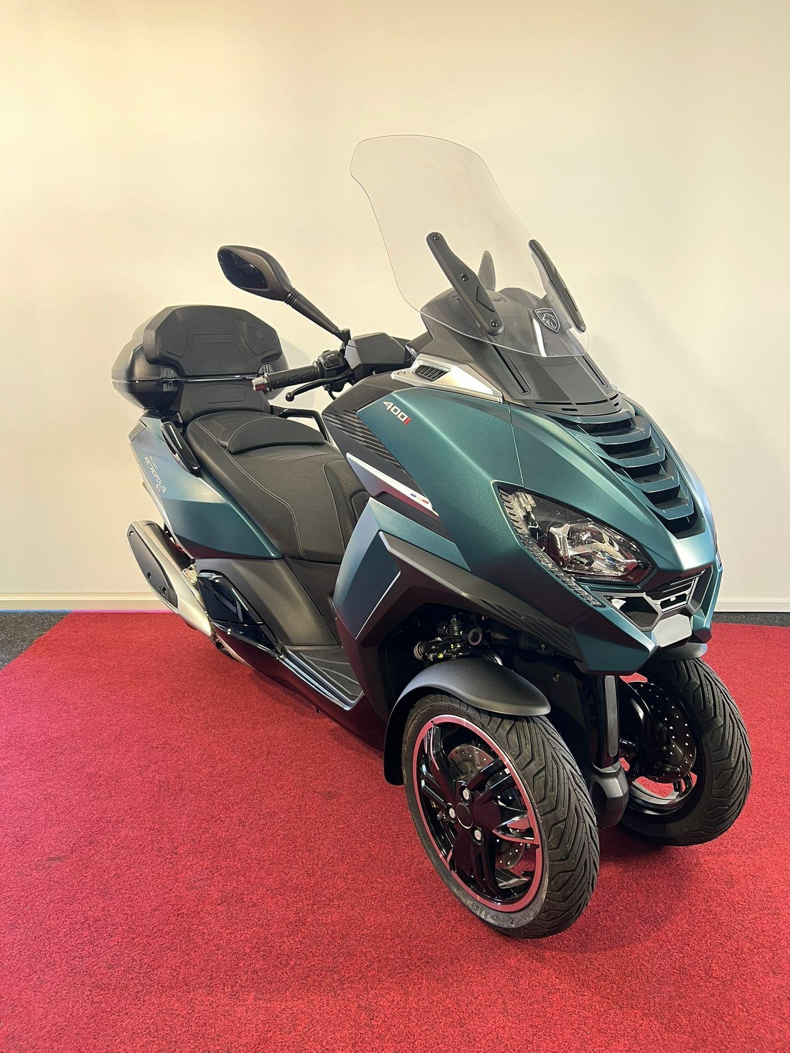 Peugeot Metropolis 400 SW van €14.499 nu, Motoren, Motoren | Overige merken, Postbus 2097
3500 GB  Utrecht, NL, Scooter, Receptie-pne@peugeot.com