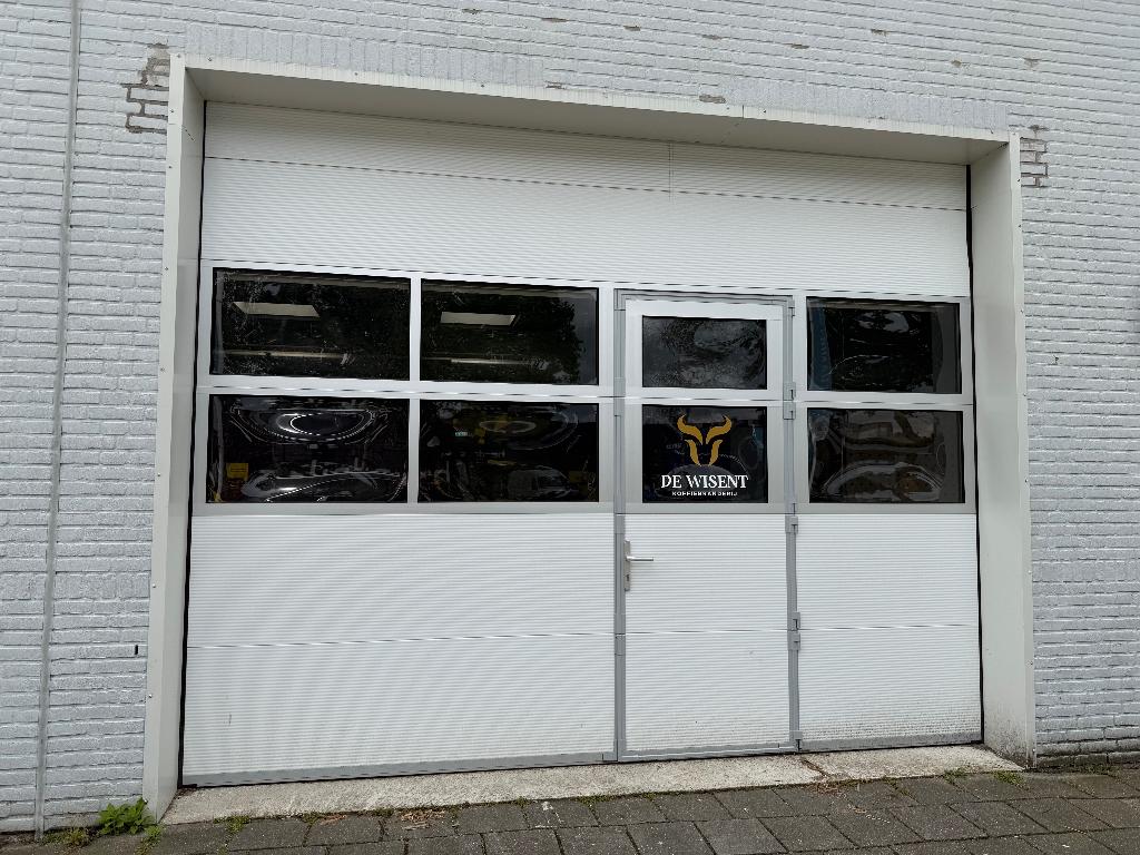 Elektrische overheaddeur wit (B:4,18 x H:3,25 mtr) (BJ 2022), Doe-het-zelf en Verbouw, Deuren en Horren, Garagedeur, Ophalen of Verzenden