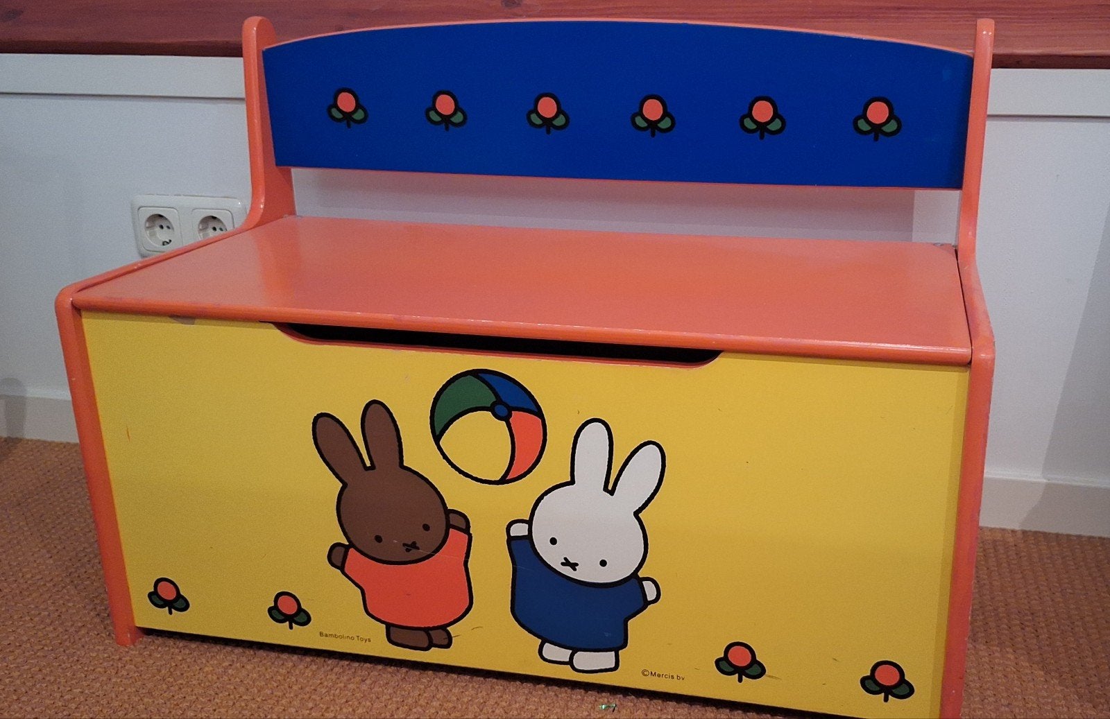 Nijntje Kinderbankje met Opbergruimte, Ophalen, Gebruikt, Meubelstuk of Keukentje