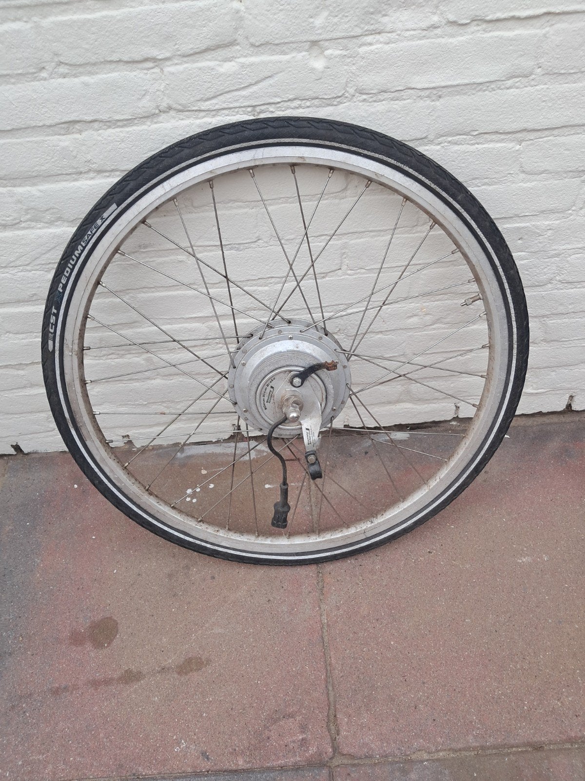 Sparta voorwiel met motor en Sturmey Archer trommelrem, Sparta, Gebruikt, Ophalen, Elektrische fiets