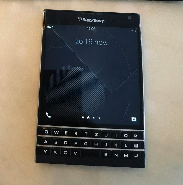 Goede werkend blackberry passport black edition met spotify, Ophalen of Verzenden, Zo goed als nieuw