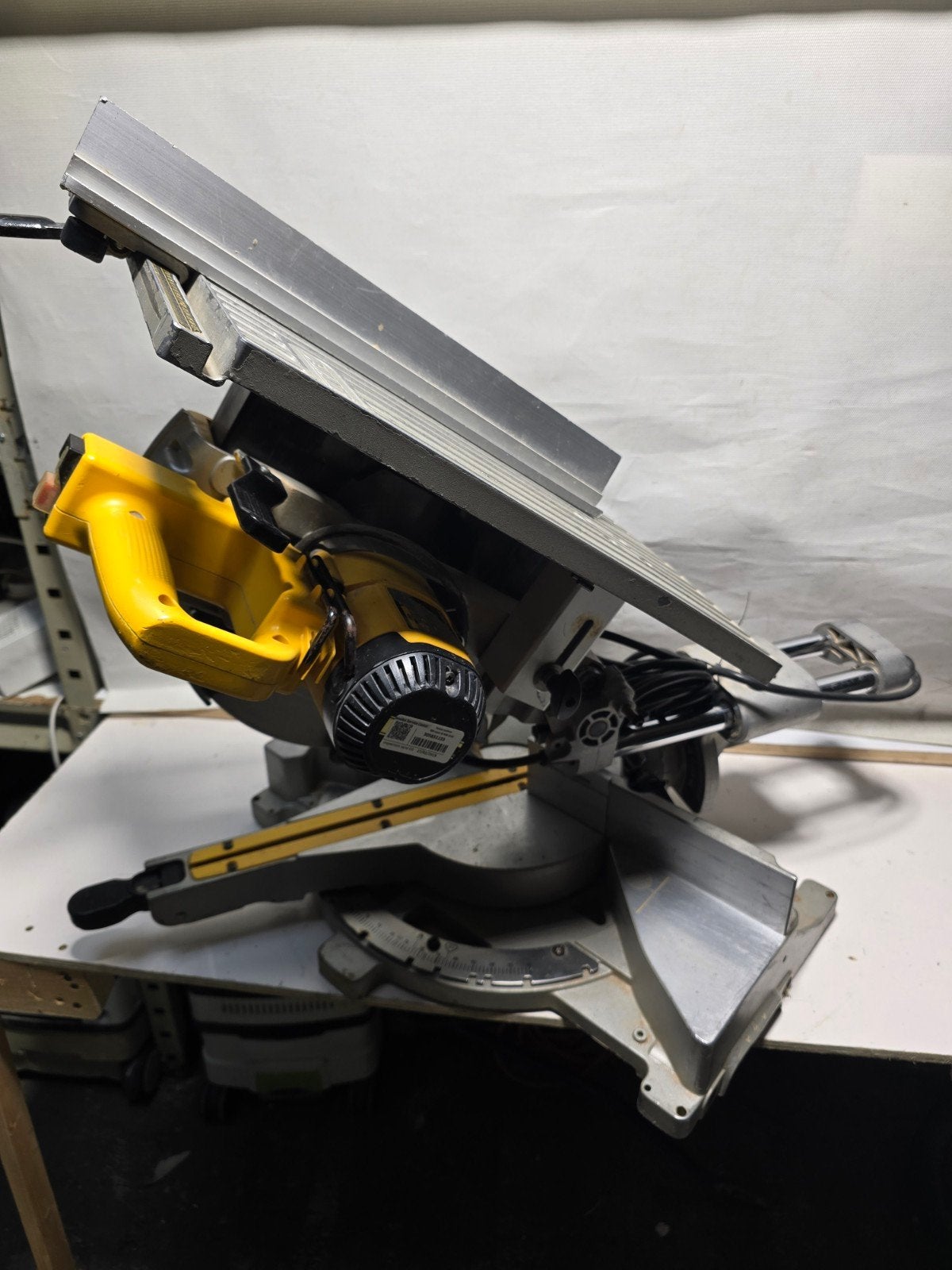 DeWALT D27112 Tafel-, afkort- en verstekzaag 1600W, Ophalen of Verzenden, Dewalt, N.v.t, N.v.t