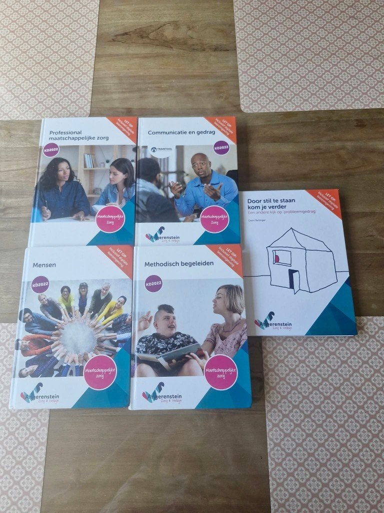 Schoolboeken (persoonlijk) begeleider maatschappelijke zorg, Gelezen, Ophalen of Verzenden, MBO, Angerenstein Welzijn