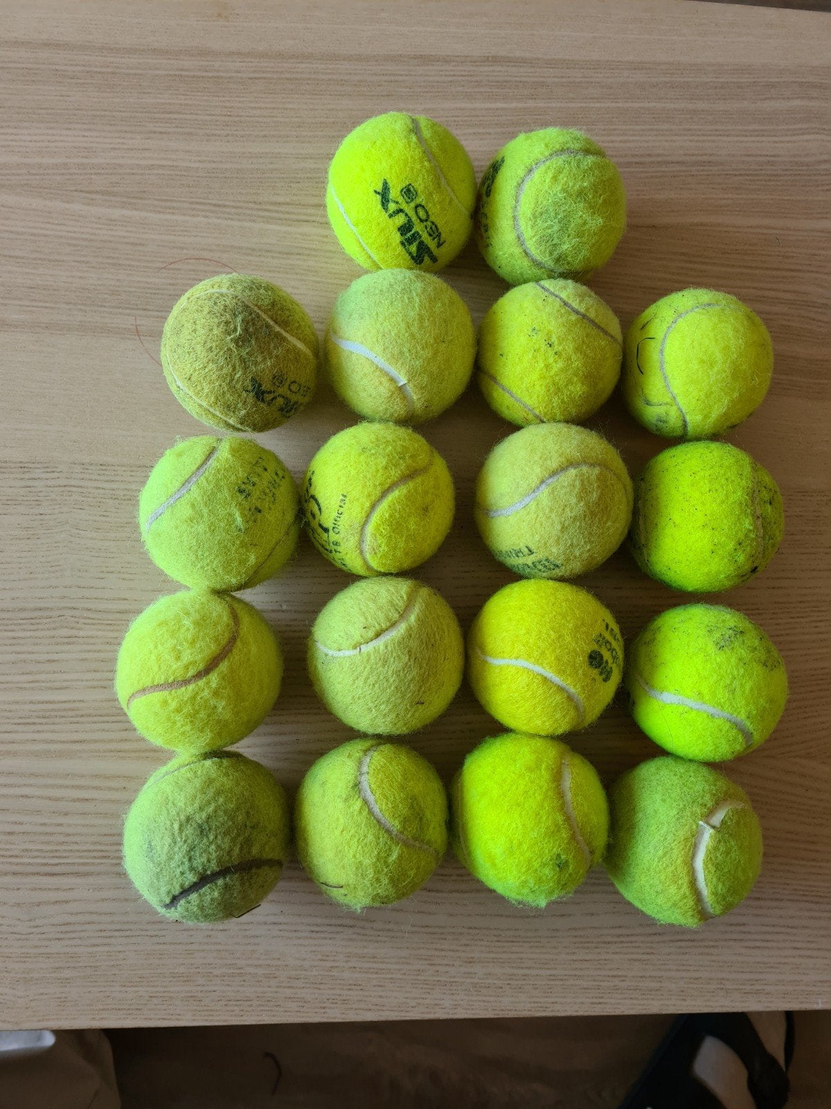 18 tennisballen, Sport en Fitness, Tennis, Ophalen, Ballen, Overige merken, L00