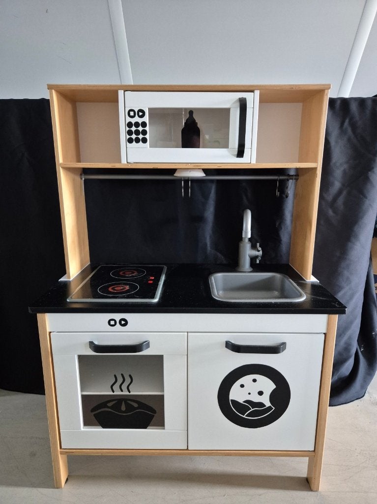 IKEA DUKTIG Speelkeuken met stickers + tas vol accessoires!, Ophalen, Gebruikt, Hout, Speelkeuken