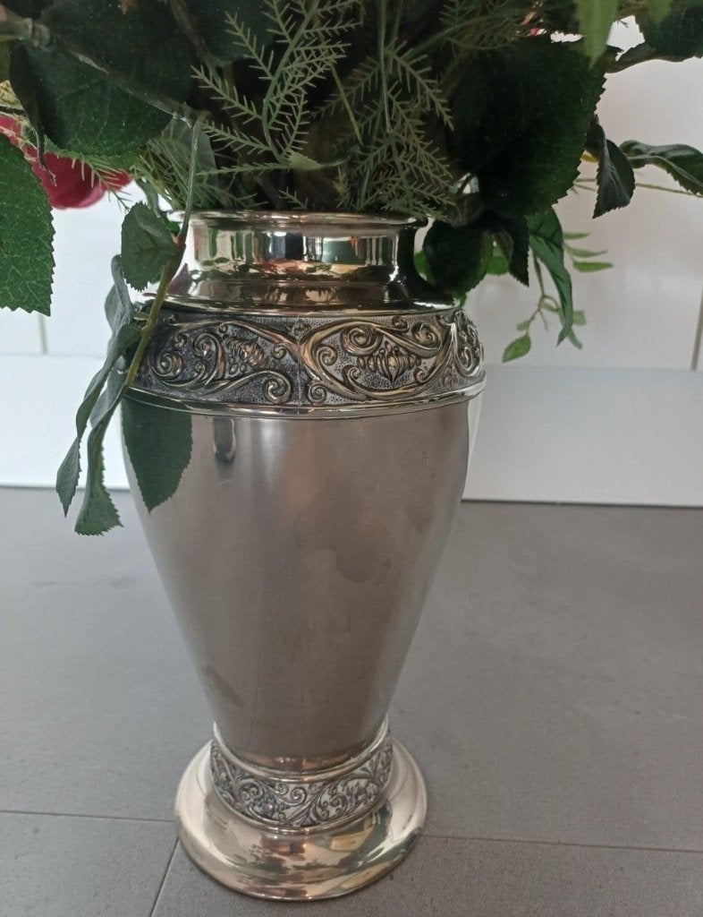 Verzilverde metalen vaas ca. 28cm hoog, Ophalen of Verzenden
