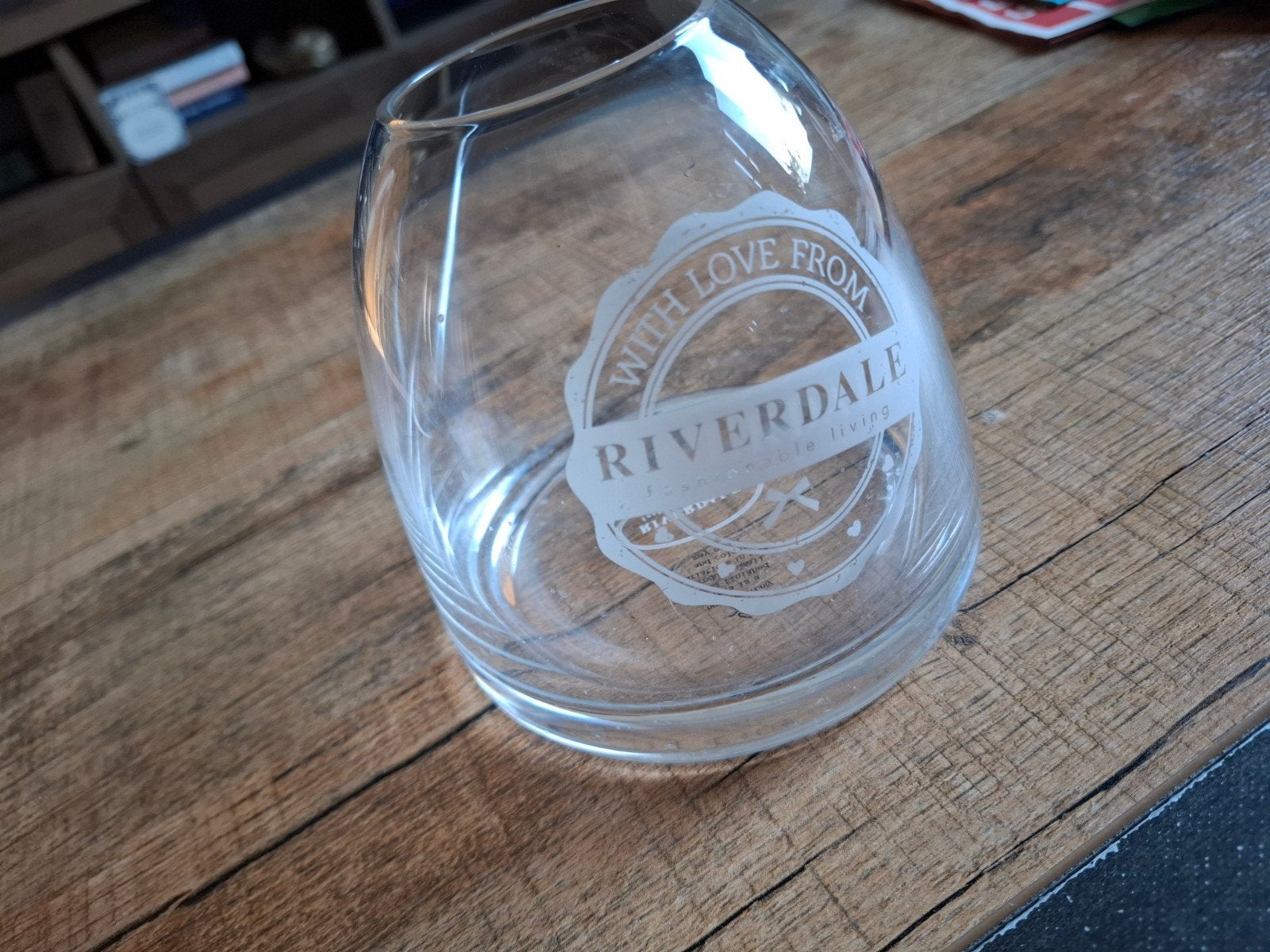 Riverdale Glas - "With Love From Riverdale", Ophalen of Verzenden, Gebruikt, Glas