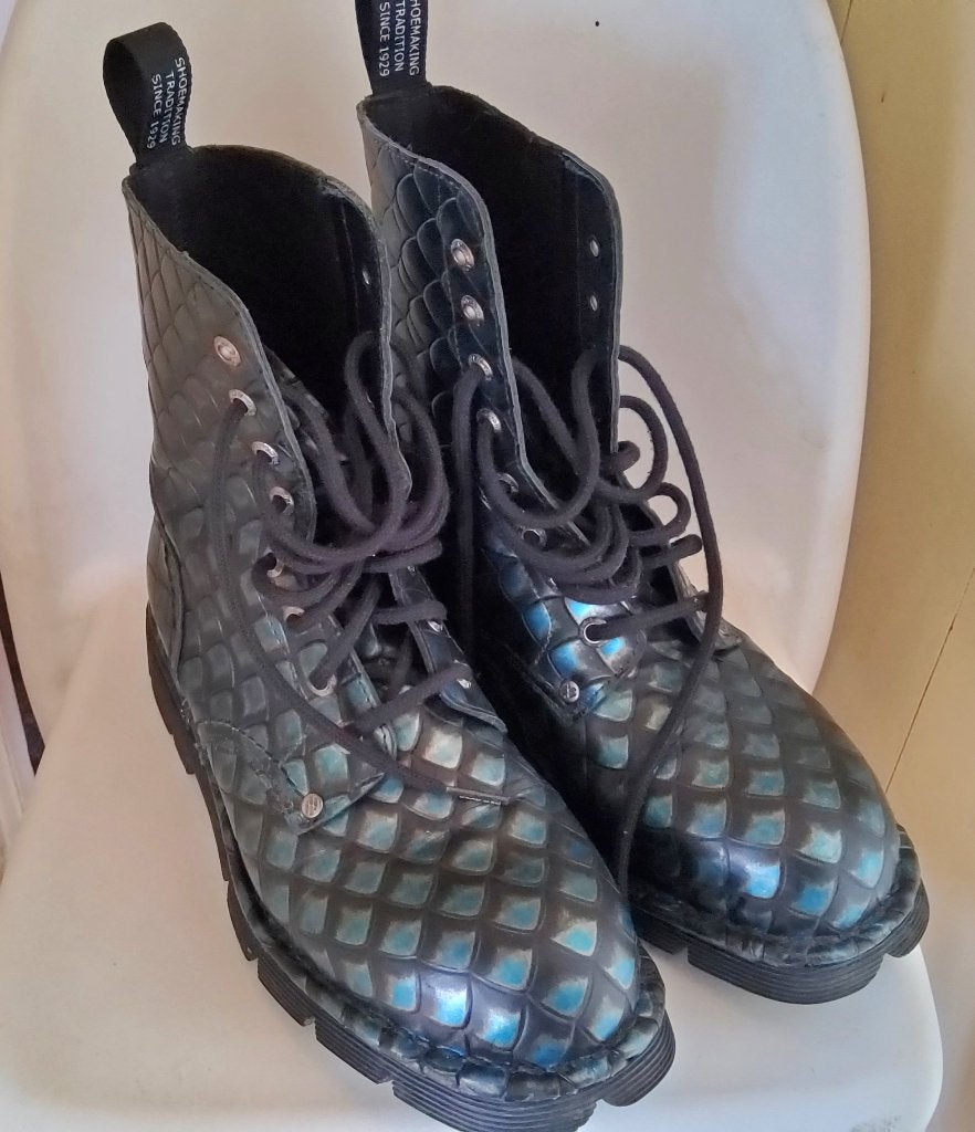 zgan New Rock boots mt.40, Zwart, Lage of Enkellaarzen, Ophalen of Verzenden, Zo goed als nieuw