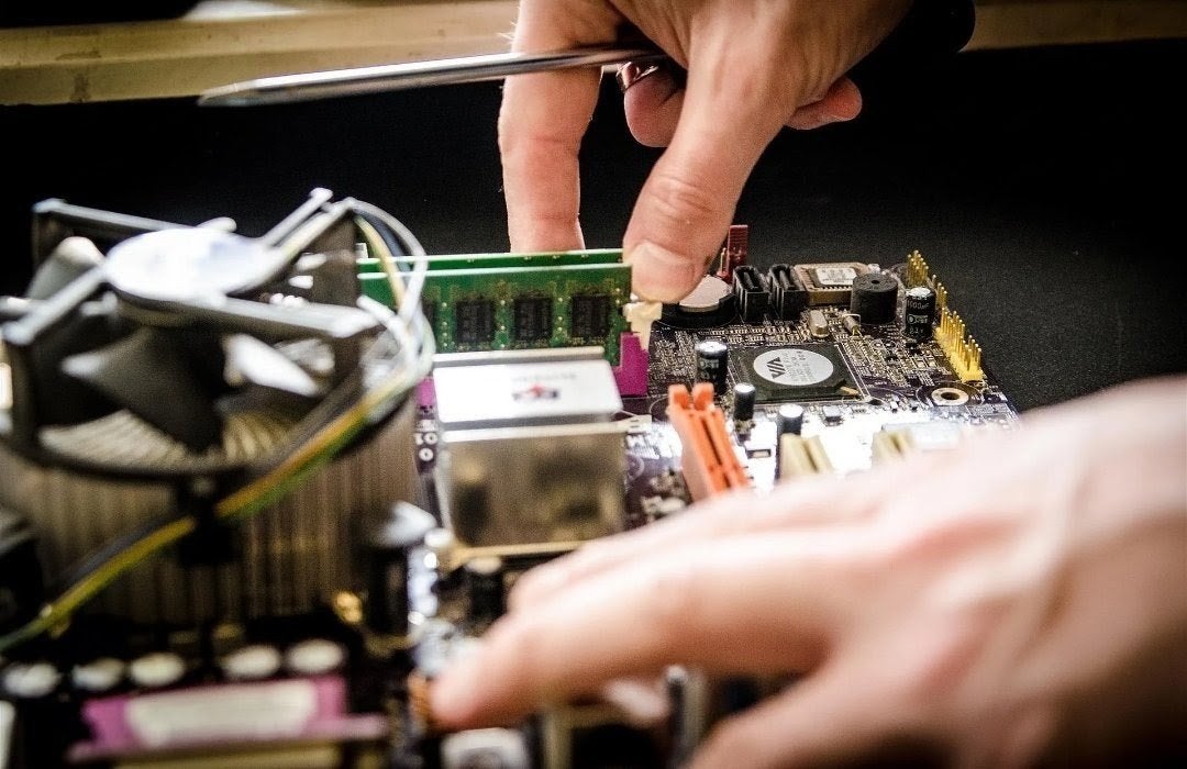 Computerhulp & Reparatie aan huis (Regio west friesland)|Pc&, Computers en Software, Ophalen of Verzenden, Niet werkend