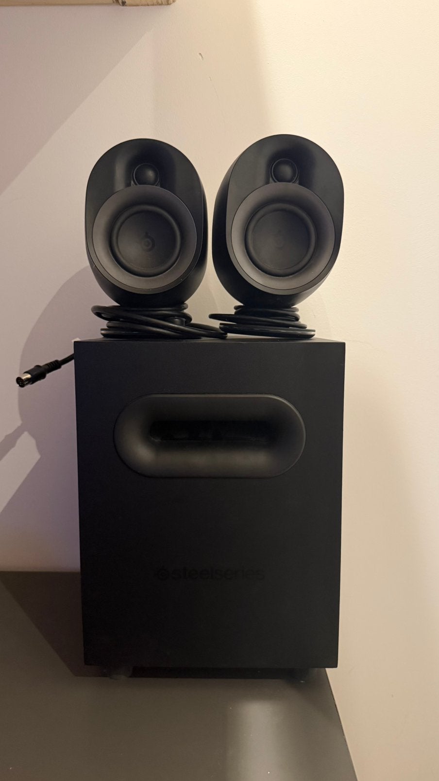 Steelseries Arena 7 RGB, Ophalen of Verzenden, Zo goed als nieuw, Subwoofer, Overige merken