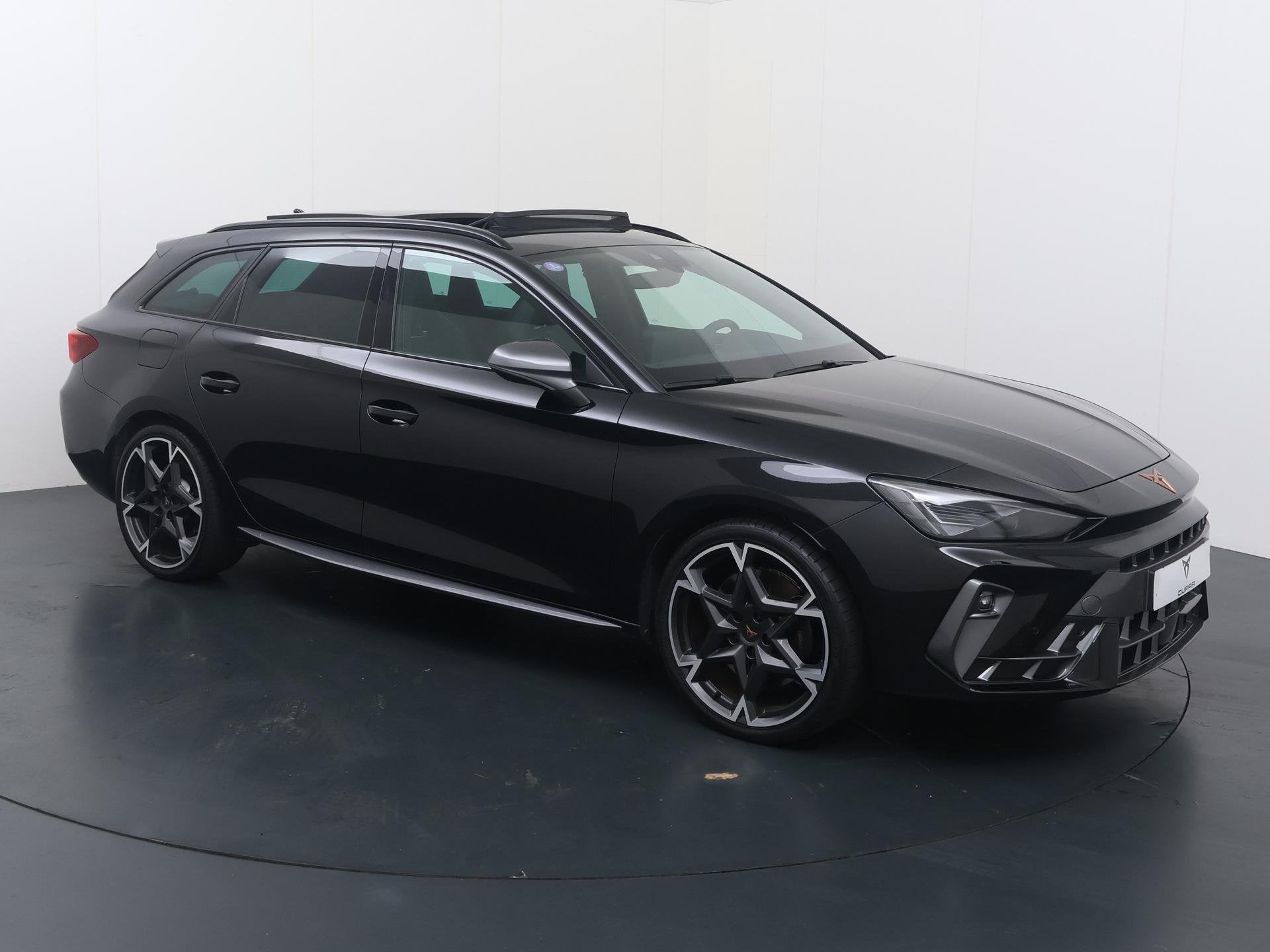 CUPRA Leon Sportstourer 1.5 TSI e-Hybrid VZ Performance | 27, Auto's, 12 maanden, 4 cilinders, Alcantara, Hybride Elektrisch/Benzine