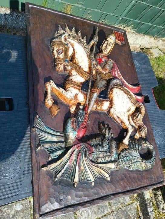 Houten reliëf: Sint Joris en de Draak, Antiek en Kunst, Kunst | Beelden en Houtsnijwerken, Ophalen of Verzenden