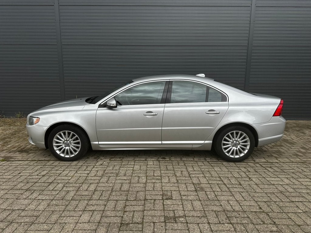 Volvo S80 2.5 T Geartronic 2007 Grijs, Auto's, Dealer onderhouden, 1800 kg, Zwart, Skiluik