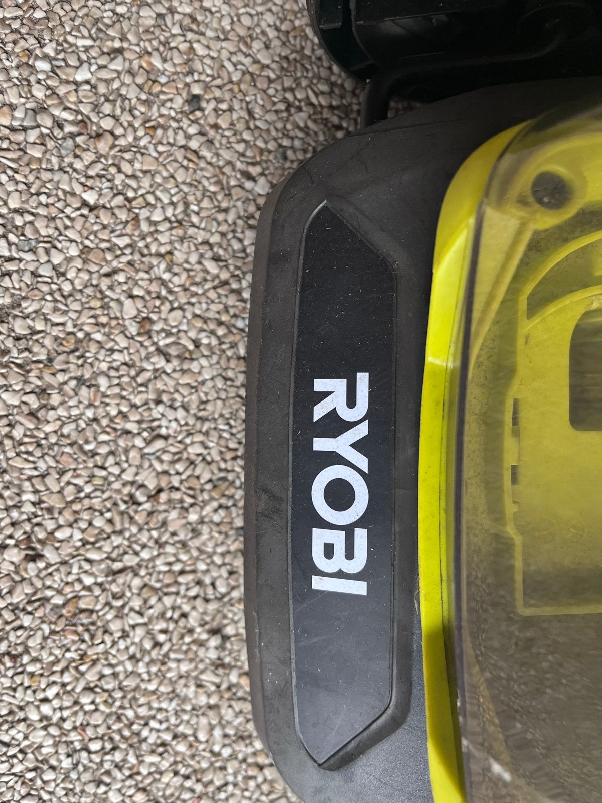 Ryobi Accu Grasmaaier en Grastrimmer Set - 18V ONE+, Ophalen, Cirkelmaaier, Gebruikt, Accu-grasmaaier