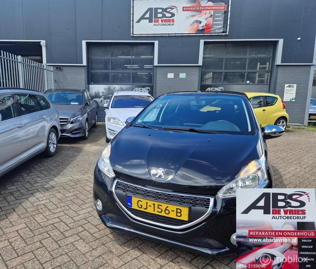Peugeot 208 1.2 PureTech Blue Lease AIRCO CR CONTROL APK JUN, Voorwielaandrijving, Gebruikt, 1199 cc, 82 pk