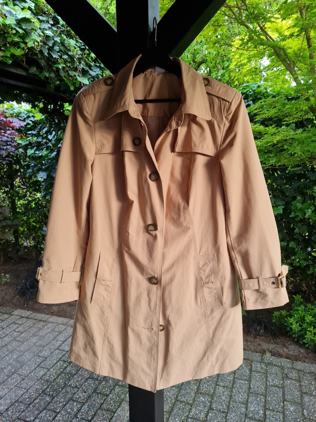 Beige trenchcoat maat 38 in zeer goede staat, Ophalen of Verzenden, Zo goed als nieuw, Maat 38/40 (M), Beige