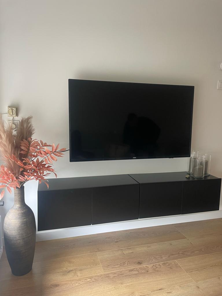 Zwart TV meubel, Huis en Inrichting, Kasten | Televisiemeubels, Ophalen, Overige materialen, 150 tot 200 cm, Zo goed als nieuw
