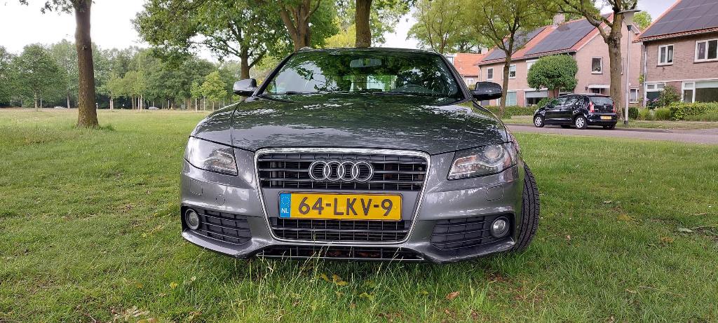 Audi A4 2.0 Tfsi 132KW Avant Multitronic 2010 Grijs, Zwart, 4 cilinders, 1984 cc, Elektronische parkeerrem