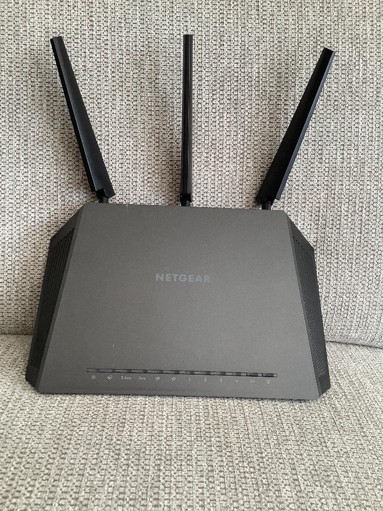 Netgear Nighthawk, Computers en Software, Routers en Modems, Ophalen of Verzenden, Gebruikt, Router, Netgear