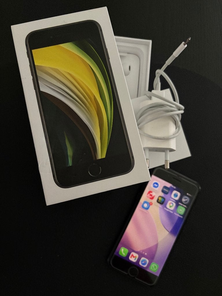 iphone se 2020, Gebruikt, Zwart, Ophalen of Verzenden, 64 GB