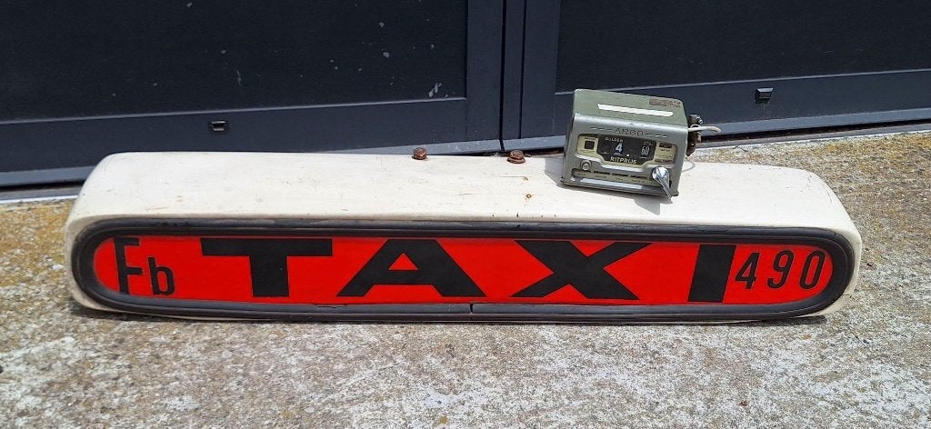 Originele taximeter + originele taxi lichtbak, taxibord., Ophalen, Gebruikt, Auto's