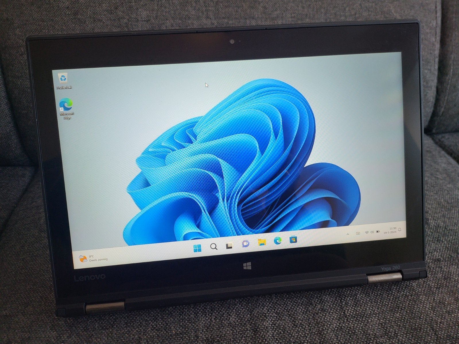 De Lenovo Yoga X260 i5 8GB RAM + 256GB SSD + Windows 11, Computers en Software, Windows Laptops, Ophalen of Verzenden, Zo goed als nieuw